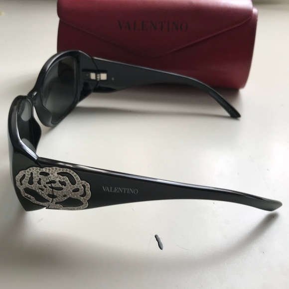 Valentino Black Sunglasses D28E5 main image 7